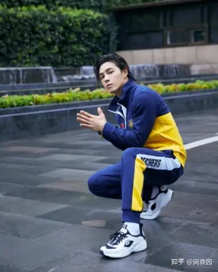 洪尧这小伙是谁棱角分明型男外表竟然还演过延禧攻略