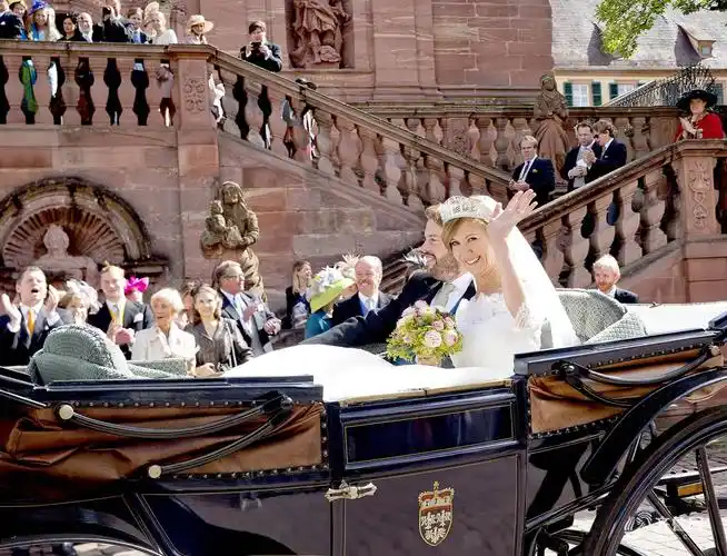 英国哈里王子大婚在即盘点各国梦幻皇家婚礼