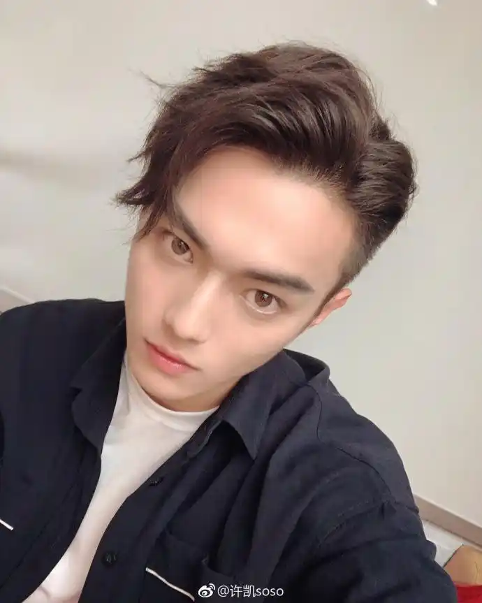 皇后带璎珞傅恒嘟嘴卖萌 许凯男扮女装画风迷醉