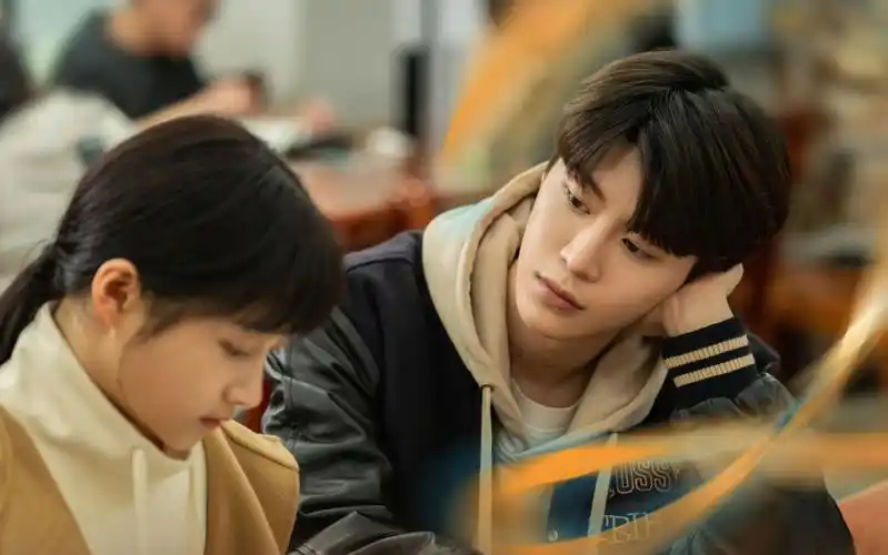 范丞丞这张脸和深情渣苏纨绔子弟的适配度也太高了叭