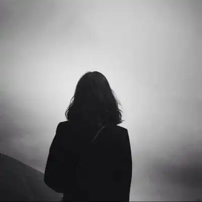 显得自己孤独的头像