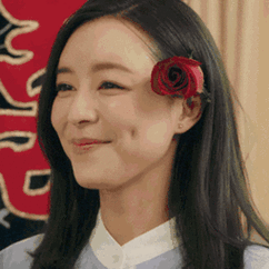 张静初美女酒窝头戴玫瑰花gif动图_动态图_表情包下载_soogif