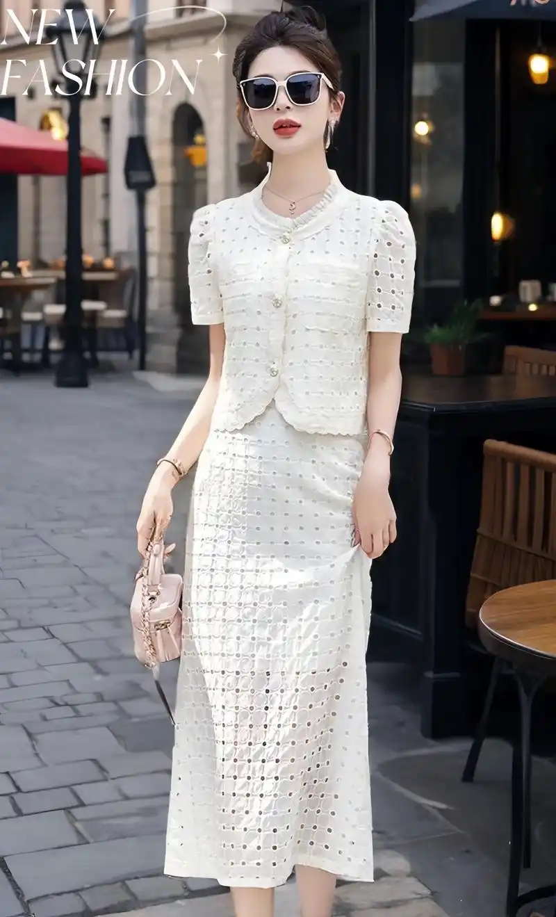 这款小香风镂空蕾丝半身裙套装简直太绝啦93!