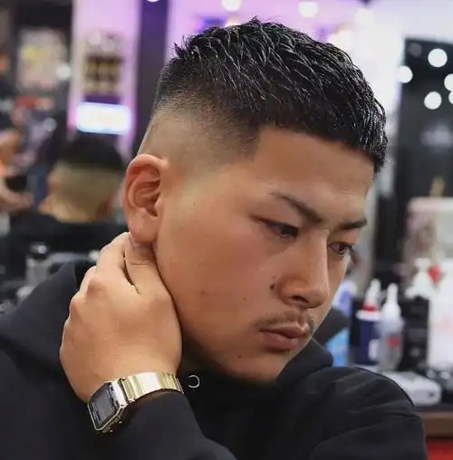 男生剪什么短发发型好看呢?这几款酷炫的短