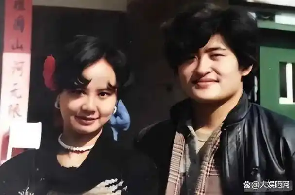 刘欢夫妇办家宴,吉克隽逸衣着暴露引反感,遭网友抨击"没教养"