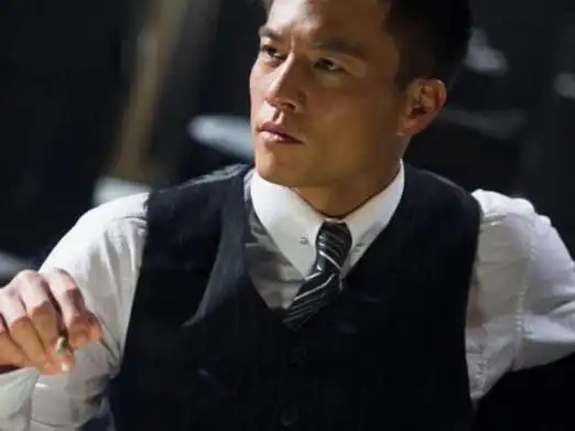 李连杰面相,8个资本"捧不红"的明星砸下10个亿打水漂-相术-荣耀易学