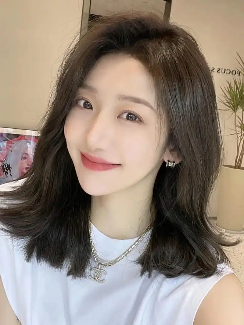 锁骨发气垫烫高级感蓬松感烫发