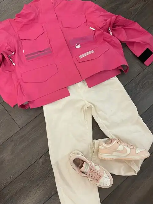 加拿大鹅白标粉色外套