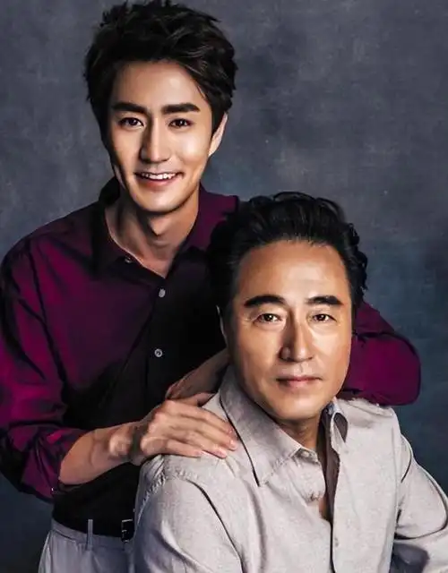 万万没想到他们竟然是亲生父子我不会是最后一个知道的吧