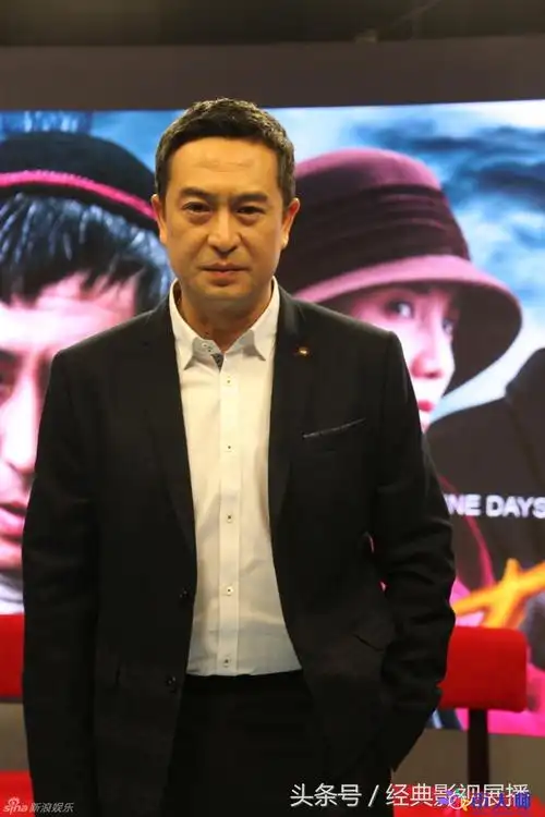 2011年获白玉兰最佳男演员奖.2012年获第29届中国电视剧飞天