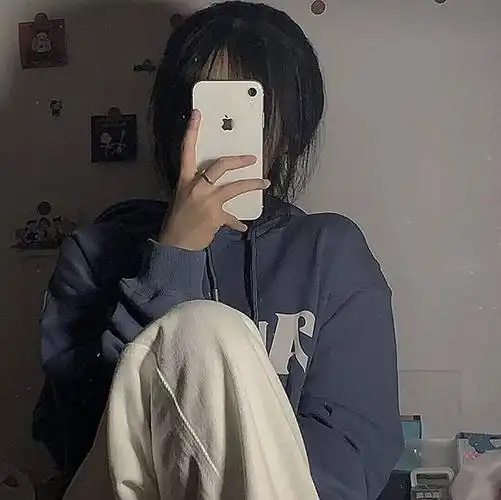 ins风格女头望雪