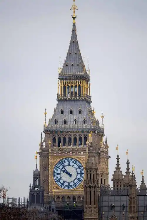 时隔4年英国伦敦大本钟新年前夕正式复工