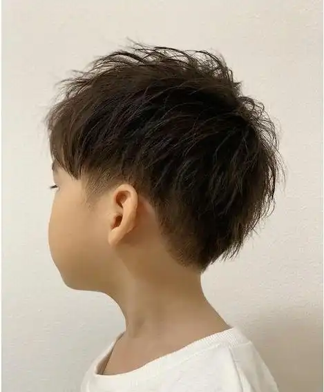 越剪越有型小男孩发型20多款,帅气可爱真时尚,妈妈们快快收藏吧