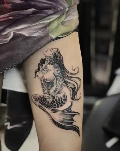 美人鱼纹身图片_腿部新传统纹身图案