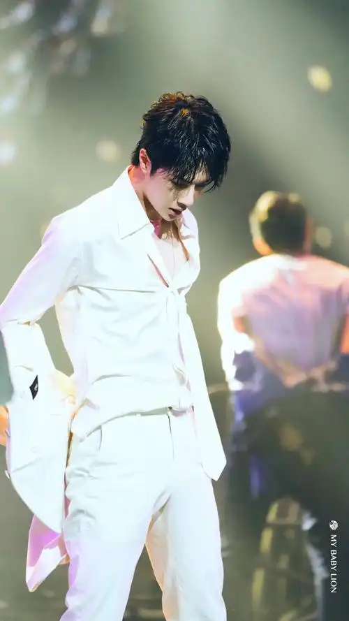 王一博|散落的华服|20201031