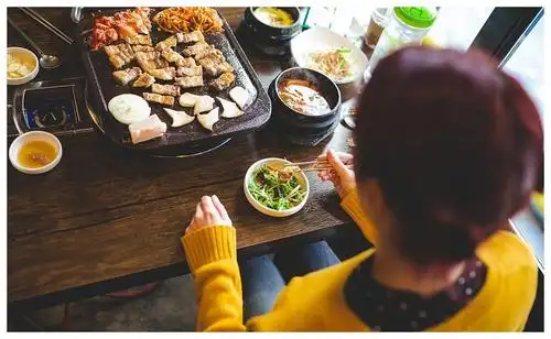 韩国的就餐礼仪没想到居然有如此多的讲究