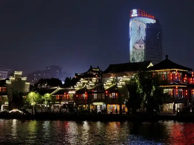 赏杭州钱江新城灯光秀,京杭大运河夜景