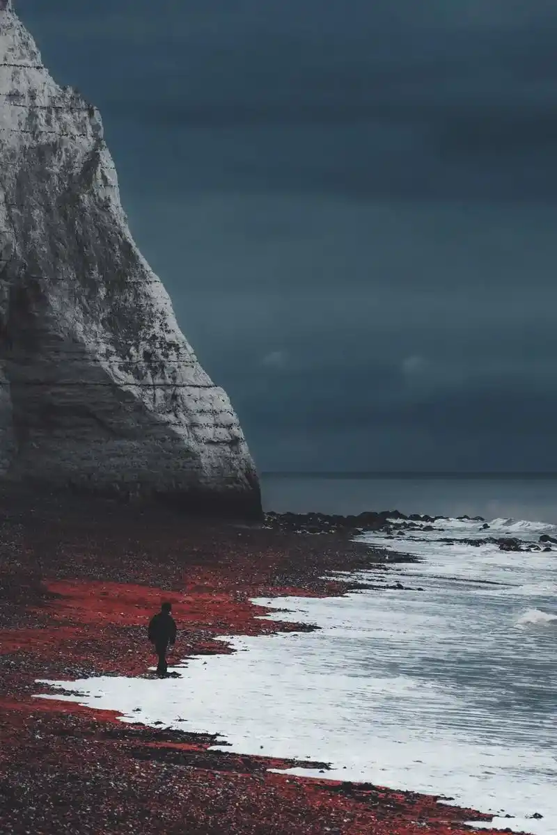 每一次难过的时候 就独自看一看大海 #摄影 #情绪 #海边  - 抖音