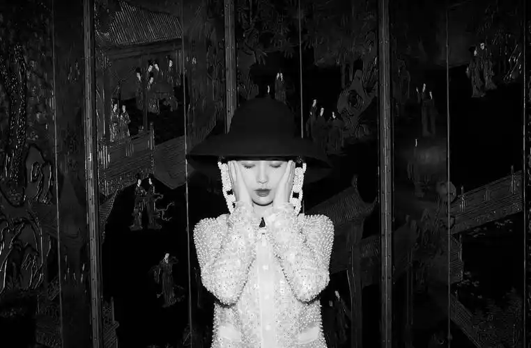 首封刘雨昕c位彰显,许佳琪驾驭去世芭比粉,陆柯燃被差别对待?