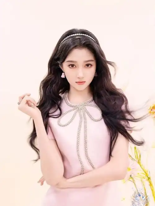 和@dear-迪丽热巴@关晓彤@赵露思的微博@时代少年团-宋亚轩