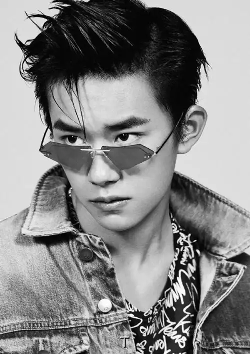 易烊千玺电影小小的我