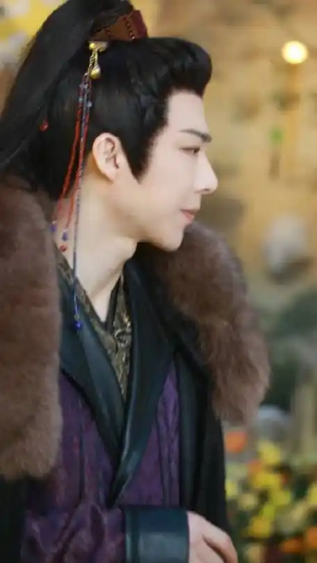 刘宇宁燕子京杀青照##赵露思刘宇宁新剧人设