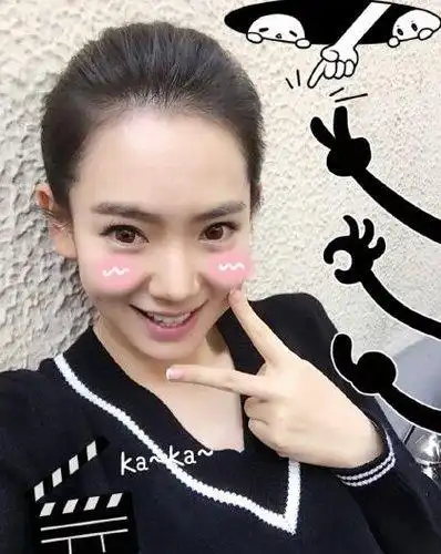 戚薇称自己恋爱没几次 一只手就能数出来