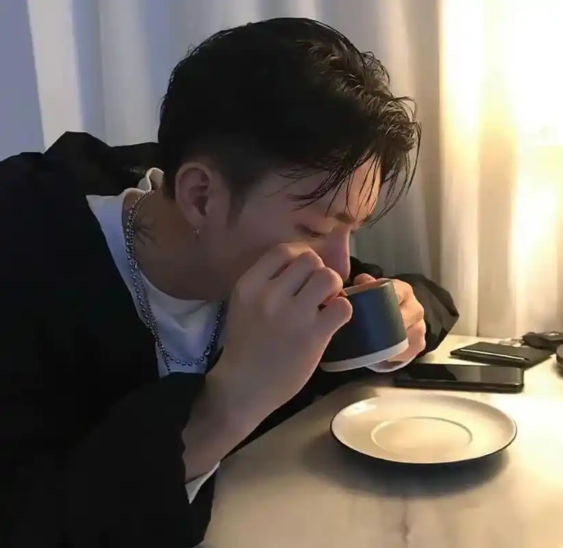 优质男头 #优质男头 #痞帅 #超帅男生头像 #可狼可奶 - 抖音