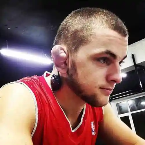 为什么很多ufc选手的耳朵长得像个饺子真相让人很心酸