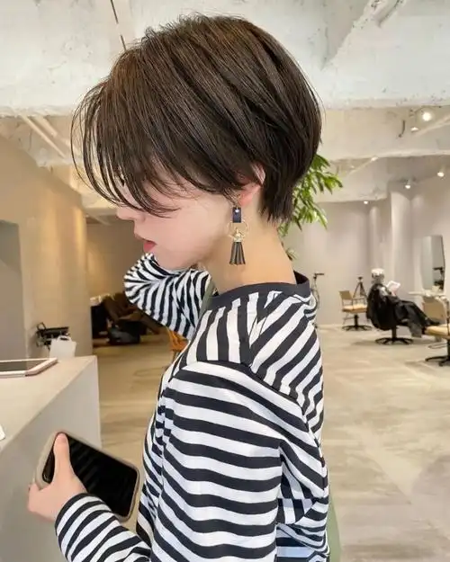 关注发型图片库,每天分享好发型今年这种日系小清新短发太火了!