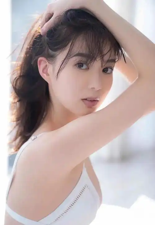 日本女星清纯写真松平璃子