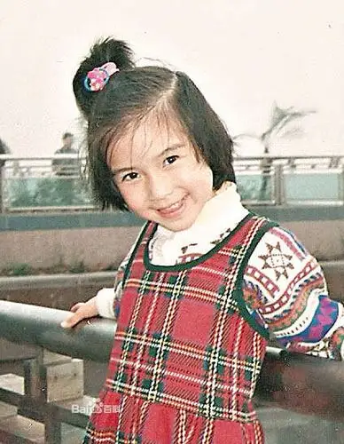 【转】明星长大后与童年对比,你震惊么?