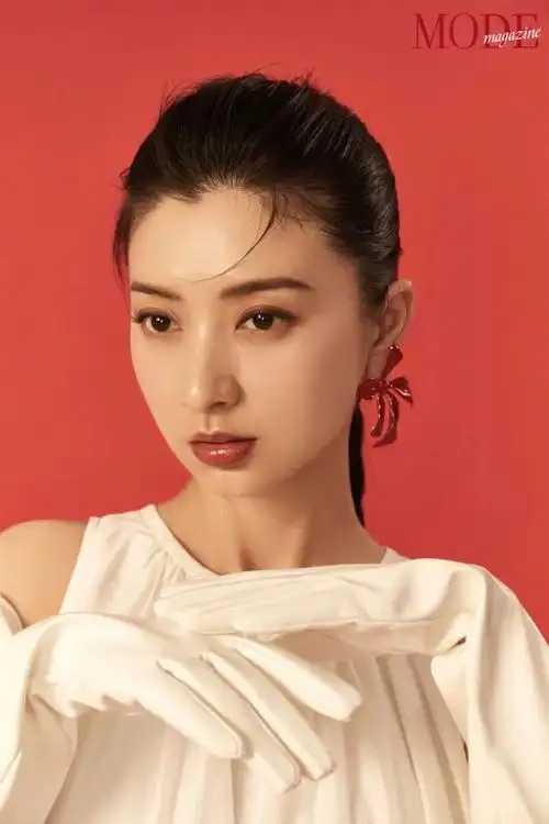 modemagazine眉姐姐斓曦再次美出新高度