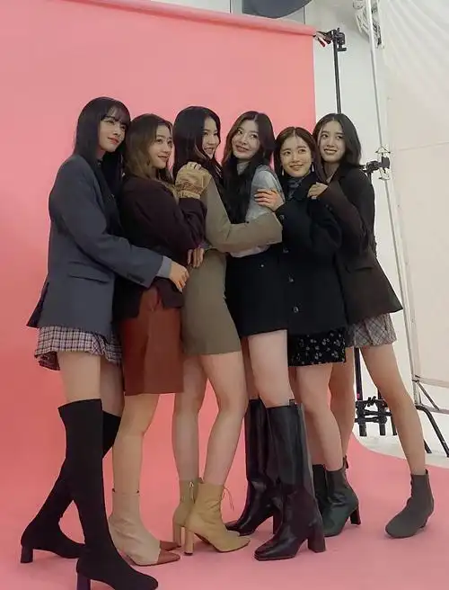 sm推出新女团意外把对家女团捧火只因新女团在颜值上输了