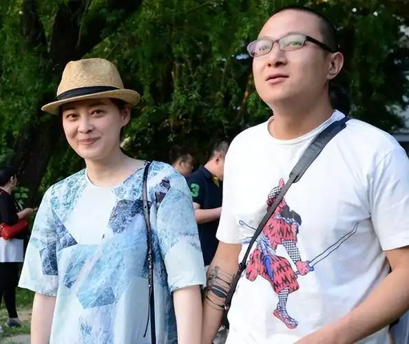 演员梅婷:拒绝名导演,为前夫花400万,二婚嫁摄影师幸福美满