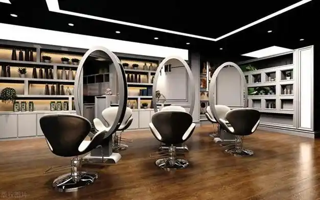 剪头陪理发店演1小时戏进屋被问找哪个老师男子吐槽太装