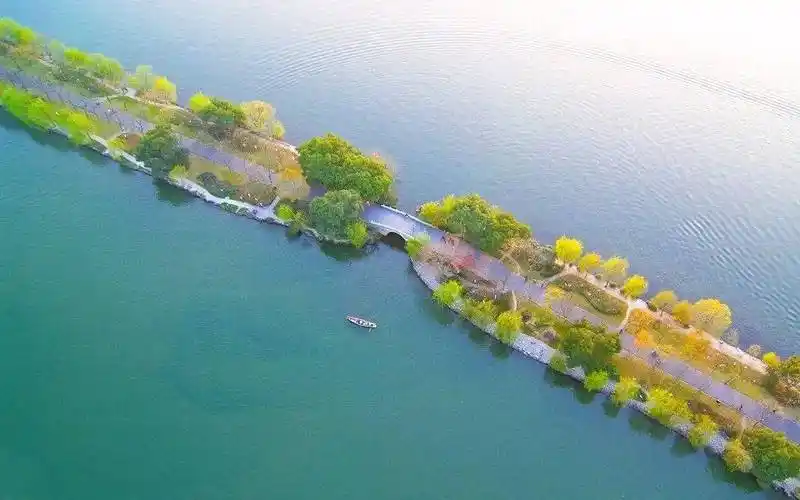 苏堤春晓的"旧影"与"新貌"