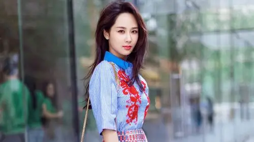 杨紫整容后照片图片-美女壁纸-高清美女图片-第4图-娟娟壁纸