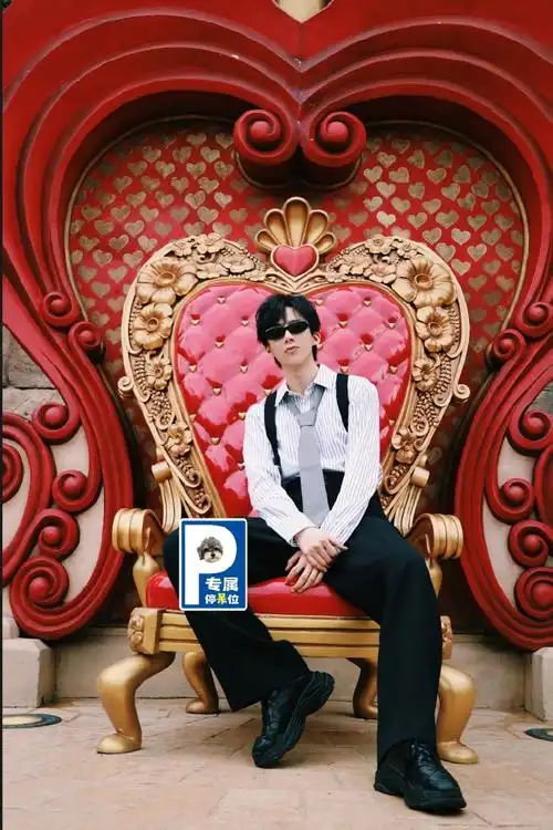 经纪人大腿唯一拥有者00刘宇宁他超爱每天抱不停74横店98界