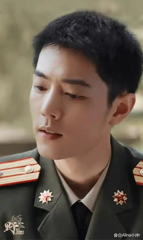 肖战王牌部队身着不同时期军装的顾一野