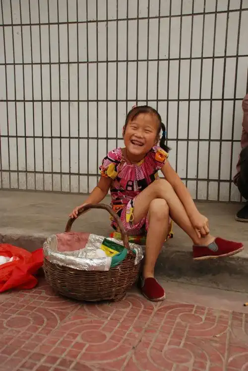 卖鸡蛋的小女孩