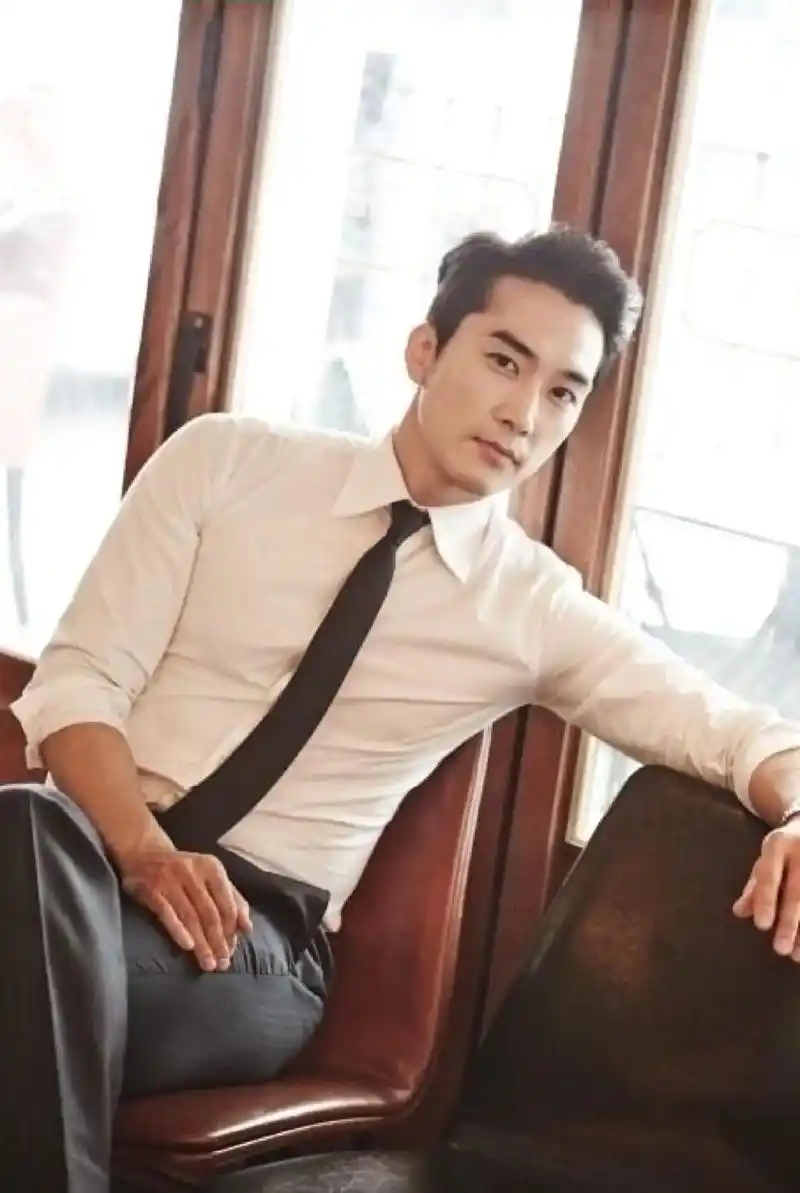 宋承宪46岁,身高179,一部《蓝色生死恋》红遍亚洲,电影《 - 抖音