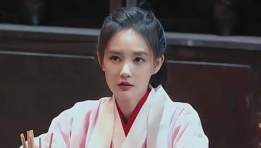 李一桐靠"紫霞仙子",终于把丢掉的脸面挣回来了_观众_影视剧_角色