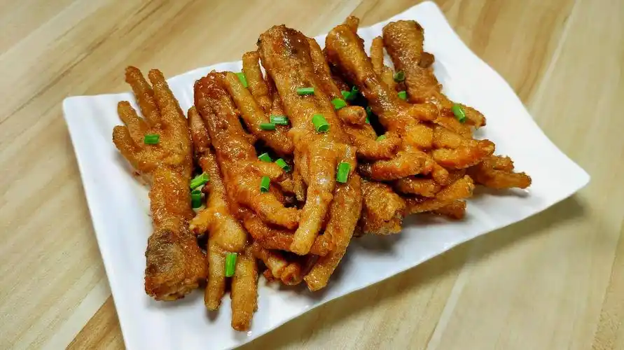 "虎皮凤爪"的正确做法,软烂脱骨,香糯可口,家庭必备烹饪技能