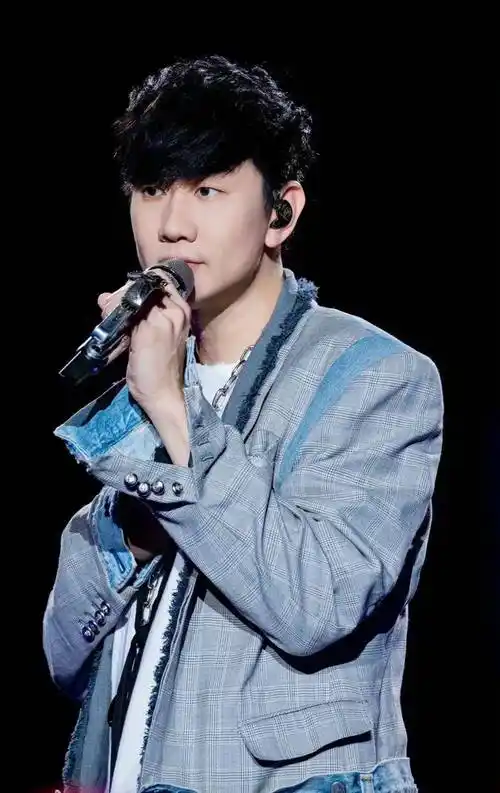 林俊杰参与李胜利一案?白鹿敖瑞鹏因戏生情?郭碧婷生育机器?