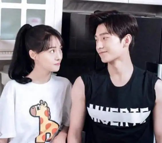 倾城夫妇再度合体郑爽杨洋新剧名字甜到齁网友超级期待