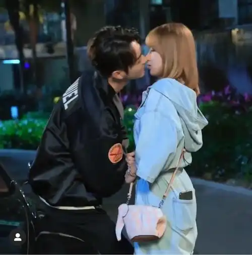 程潇许凯吻戏花絮被曝光女方称没准备好男方戴口罩试戏有风度