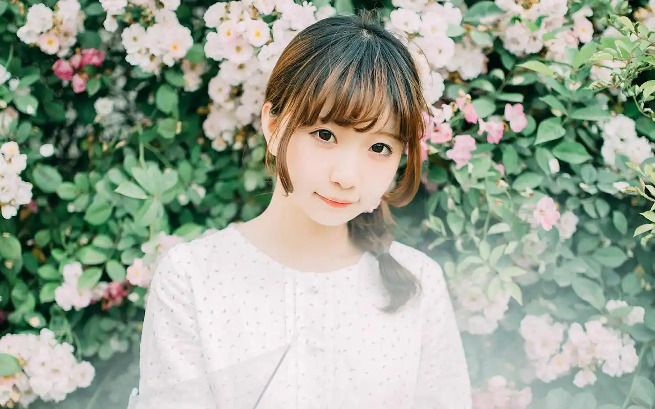 文艺小清新美女写真桌面壁纸