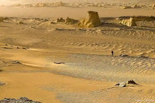 六,古代的罗布泊湖泊群为什么会不断萎缩