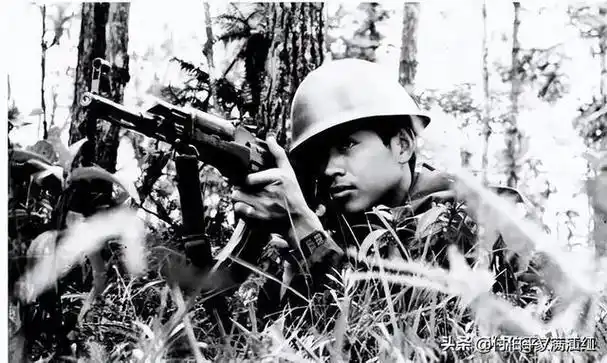 致敬战斗英雄赵怡忠烈士